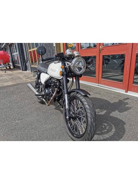 2024 Herald Cafe 125